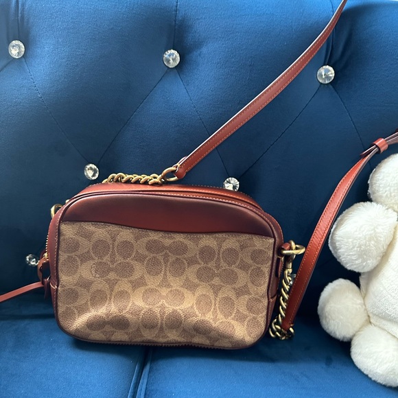 Coach - Picture 2 of 3